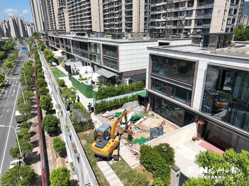 福州市开展“两违”点题整治 晋安天空之城小区数十处违建被拆