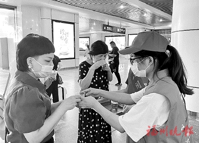 又有一批爱心茶摊开张  首批爱心水今日送往高温一线