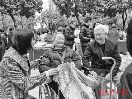“五级关爱”暖人心　托起幸福“夕阳红”