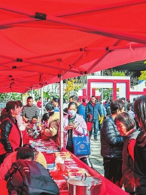 【我们的节日·春节】除了有中华龙碑，还有巨大“米龙”  到新店古城看“龙”去