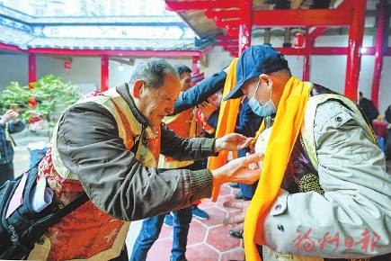 昇山聂氏春祭　再现满族传统文化