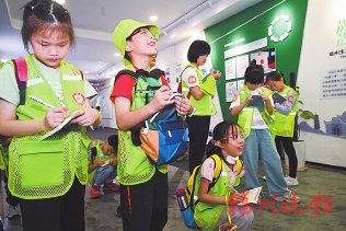 本报写作训练营小营员探秘红庙岭  在对的地方　垃圾就会变成好东西