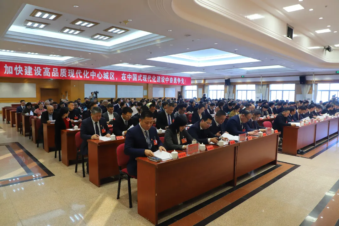 晋安区十三届人大四次会议第二次全体会议举行！审议三份重要工作报告