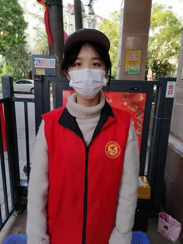 离岗不离“线”，就地抗疫显担当