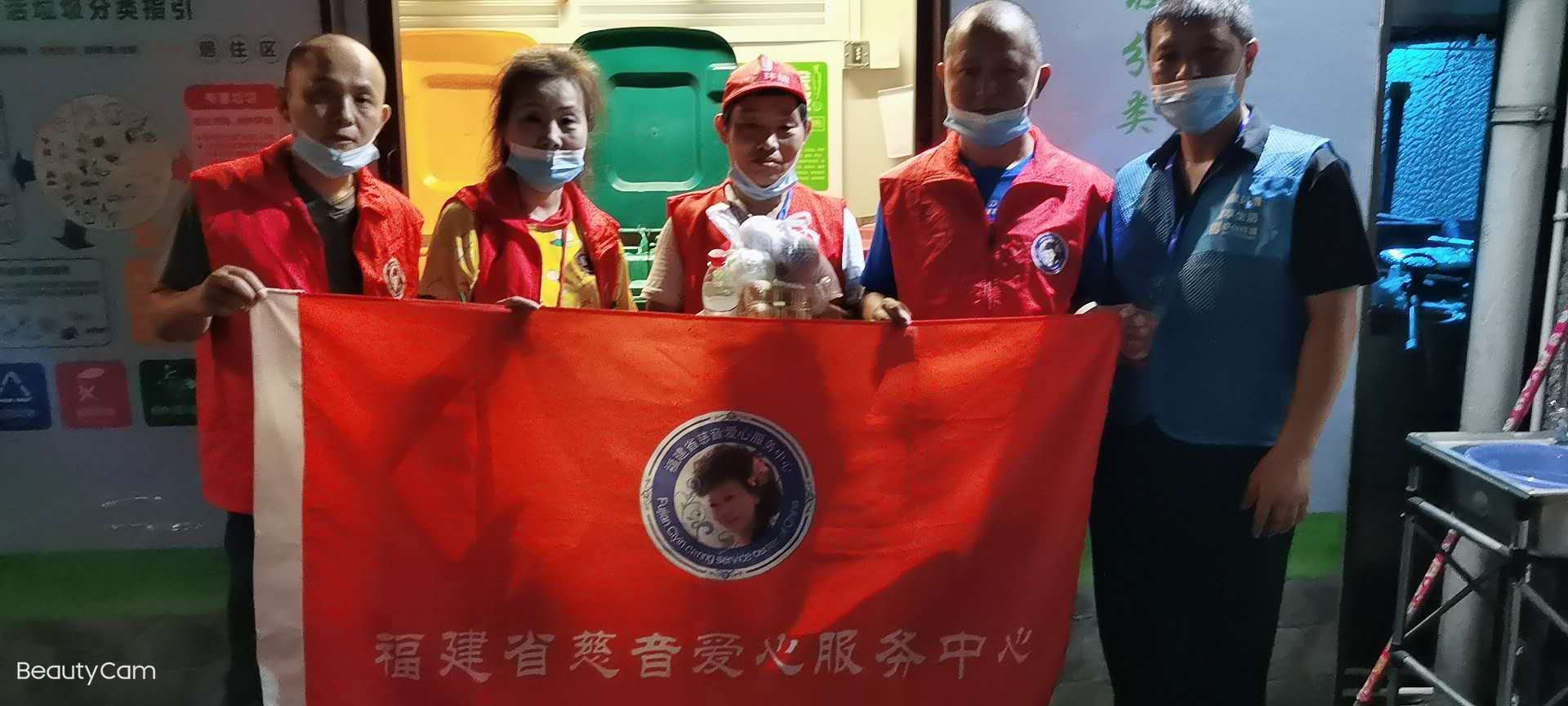 奉献新时代     致敬劳动者