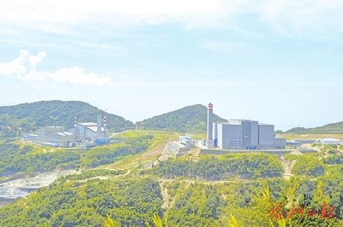 顶烈日抓进度　红庙岭上战犹酣