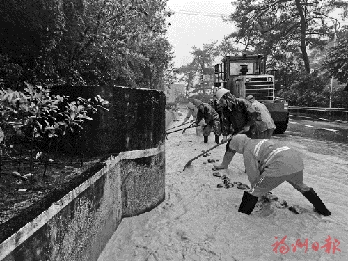 闻“汛”而动　守护平安  我市各级各部门科学谋划，做好全方位应急救灾准备