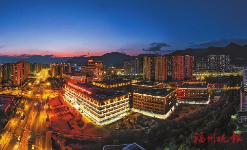 五四北首家三甲医院周六全面投用  市中医院新院区昨日亮灯，中西医并重，规划床位600张