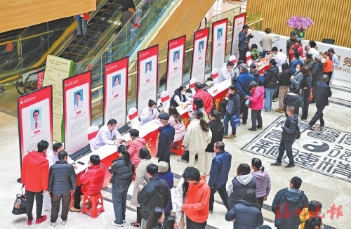 市中医院五四北院区全面投用  开诊首日　医院组了一个“养生局”