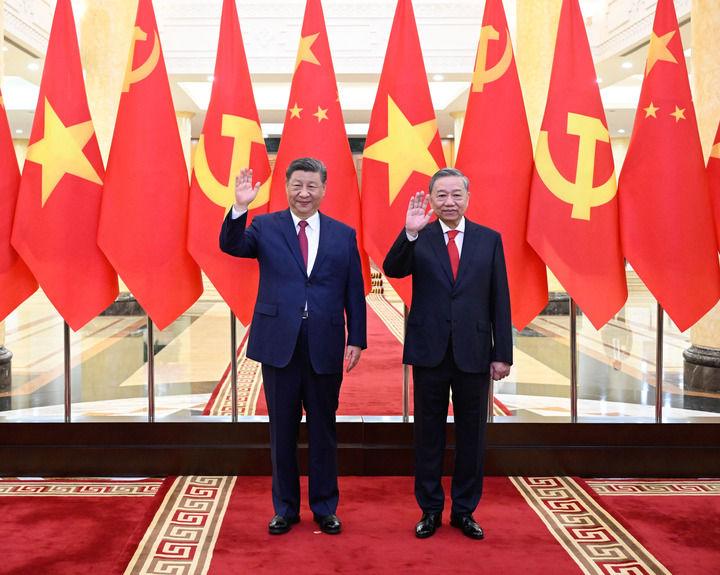 习近平同越共中央总书记苏林会谈