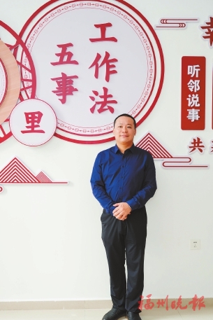 构建“家门口就业”新模式  张斌新：社区书记变身带岗主播