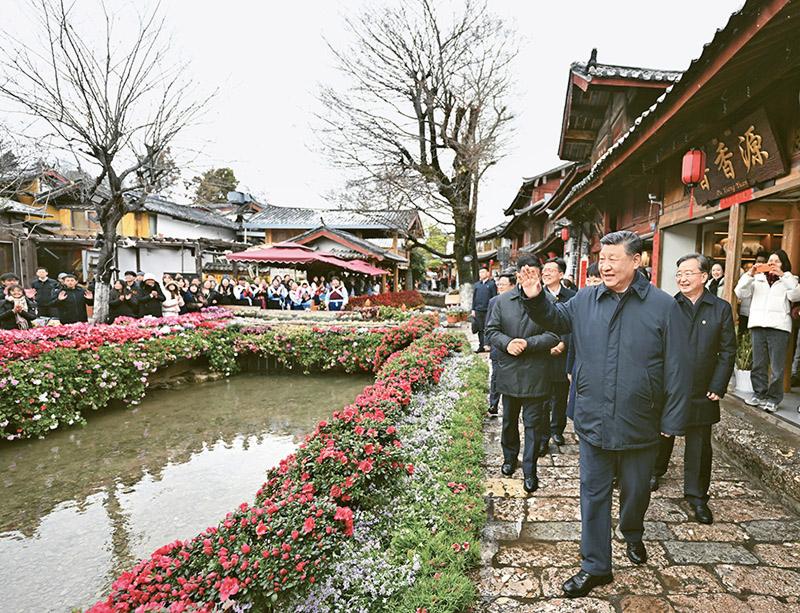锲而不舍落实中央八项规定精神，以优良党风引领社风民风