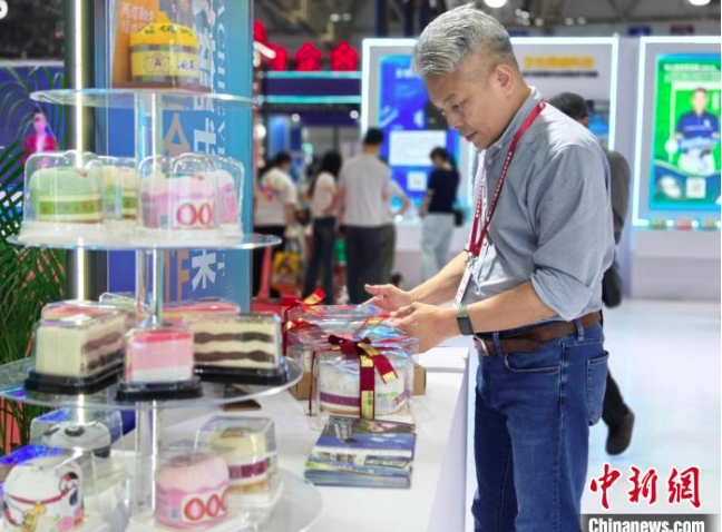 台商携蛋糕毛巾“登陆” 创意伴手礼走俏