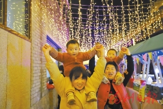 15个市级夜色经济体验示范街区同步开街