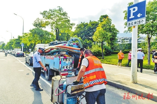 福州多举措解决城区停车难题  实施柔性规范执法，停用一批监控设备